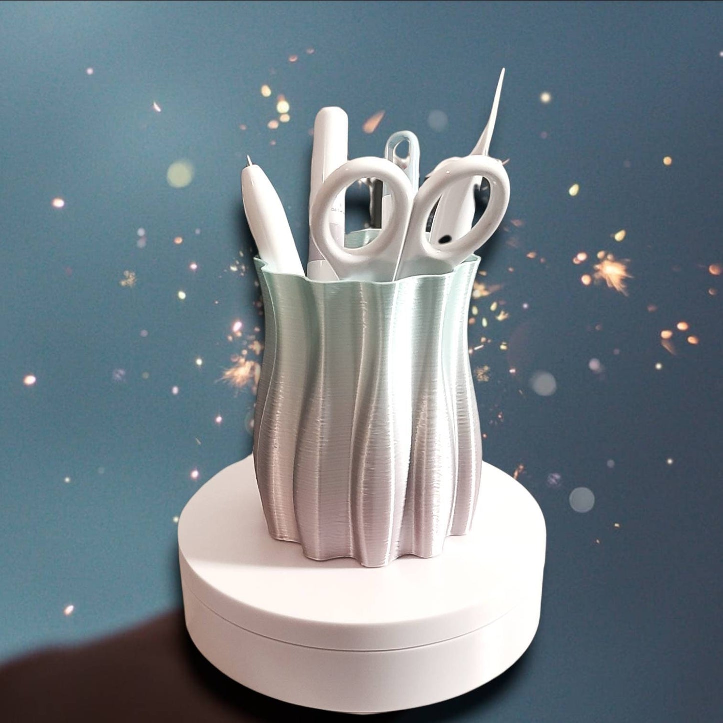 Vase, Pen holder, 3d print, Craft tool holder, short Low poly vase, Centerpiece