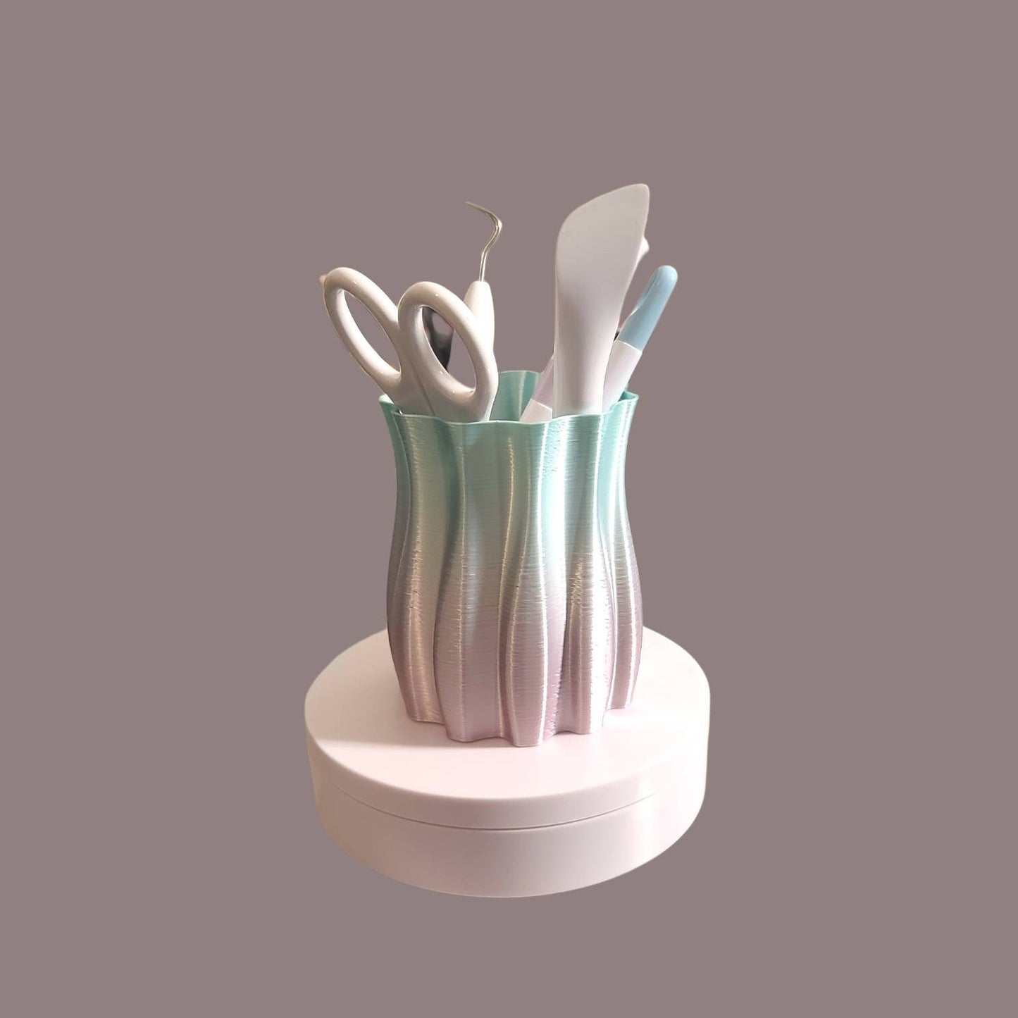 Vase, Pen holder, 3d print, Craft tool holder, short Low poly vase, Centerpiece